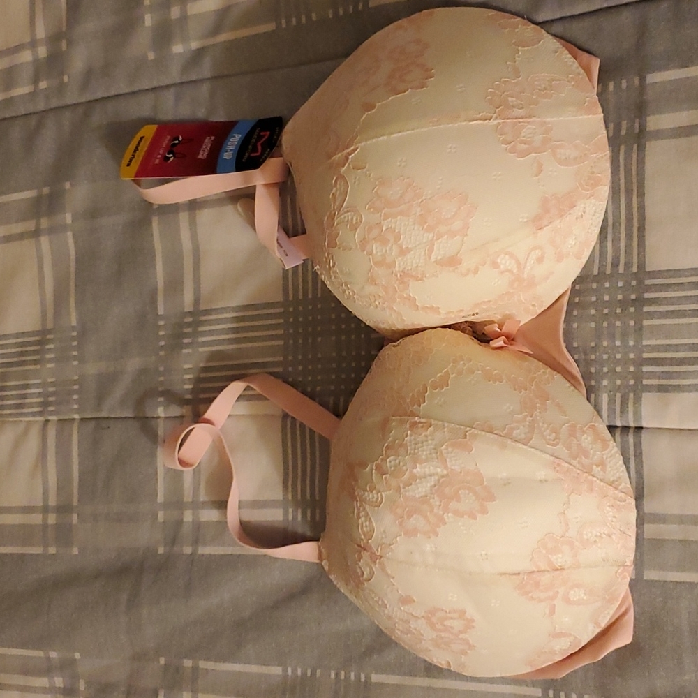 New with tags push up bra